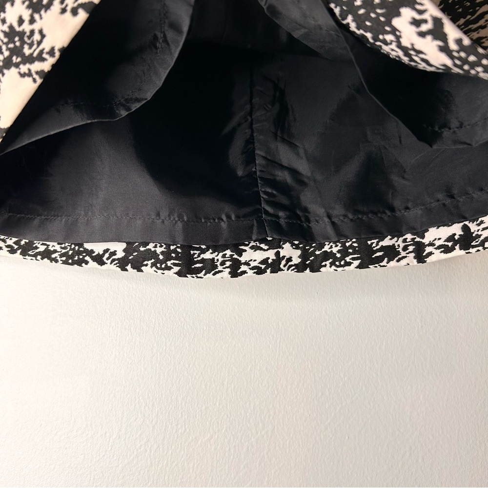 Ann Taylor Black and White Patterned A-Line Skirt - Picture 5 of 9